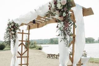 Lily Grass Floral Studio - 33