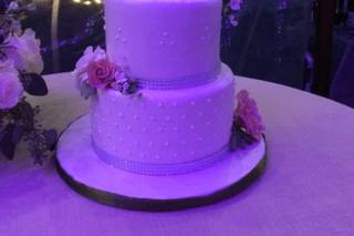 Clara's Custom Cakes - 11