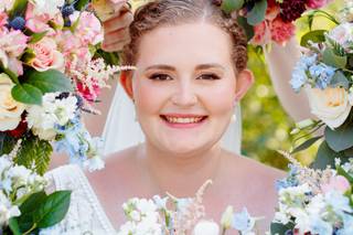 Samantha Greenfield Designs in Floral Artistry - 9