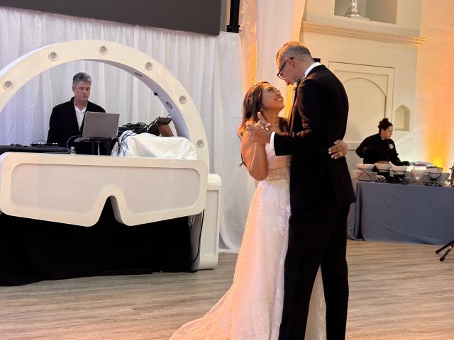106.1 Kiss FM DJ Michael Blake presents Pro DJ Wedding - 1