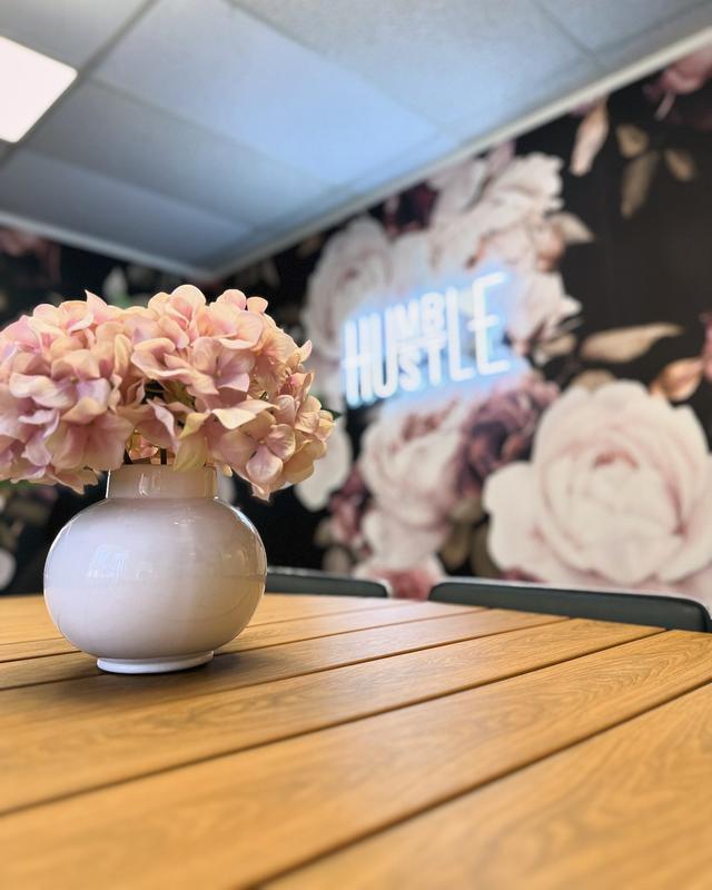 Flirt Lash Lounge & Day Spa - 2
