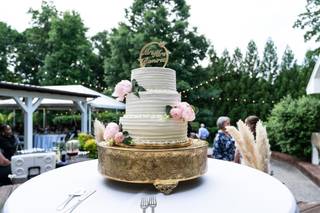 Ingrid's Cupcakes & Confections - 4