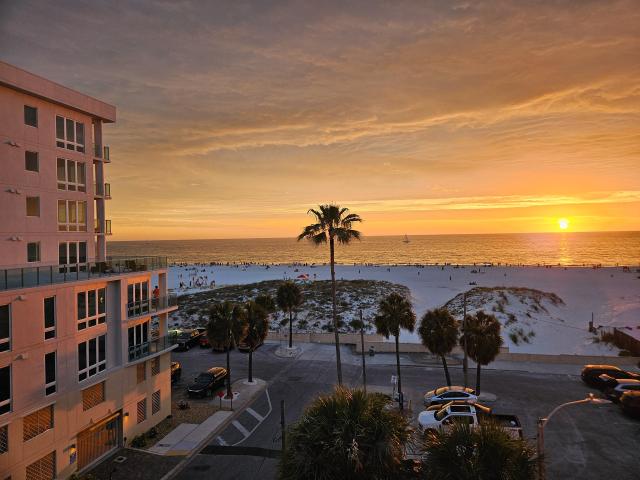 Avalon Hotel - 3