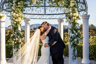 Truffle Pig Winery by Wedgewood Weddings - 13