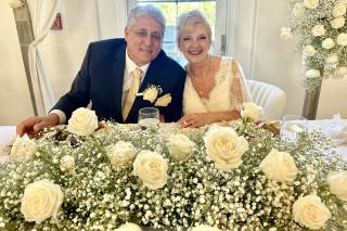 Thomas Hinds Entertainment - THE DJ Co and Photo Booth - 7