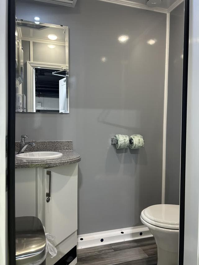 Complete Site Solutions Restroom Trailers - 2