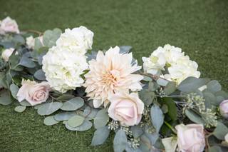 Laurie Chestnutt Florals - 10