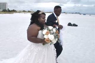Simple Weddings - 19