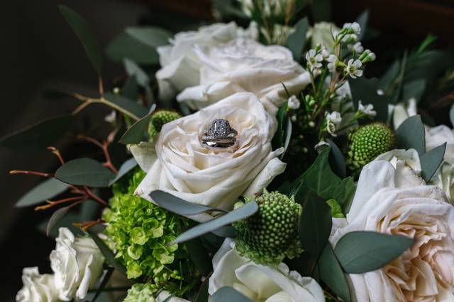Beverly's Flowers and Gifts 3