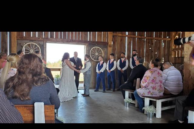 The Ridge View Barn 1