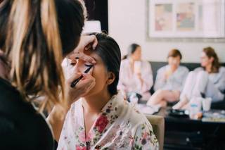 Lash Out Loud Beauty Bar - 22