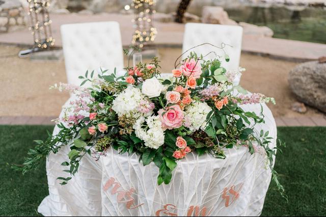 In Full Bloom Floral Studio - 1