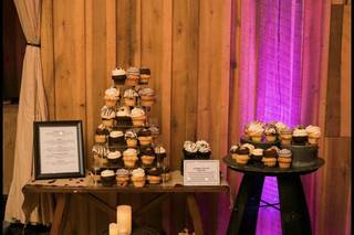 NoRA Cupcake Company - 13
