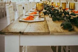 Southern Vintage Table - 38