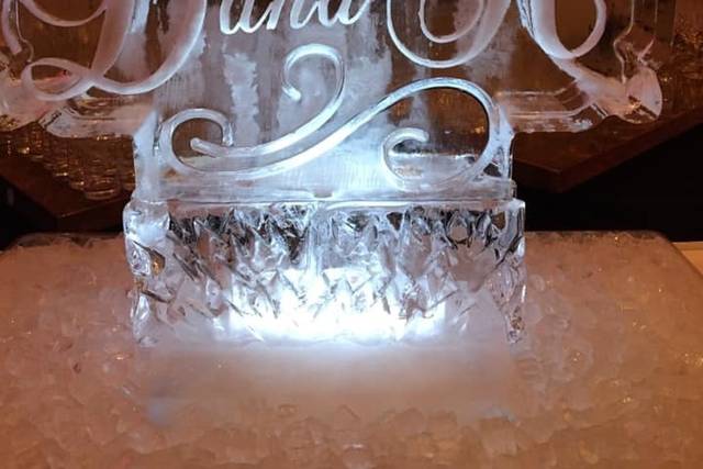 Carlisle Bride & Groom Shaped Ice Sculpture Mold For Party/Wedding 