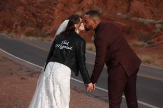 Scenic Las Vegas Weddings and Photography - 15