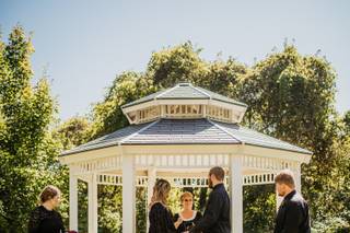 Apple Blossom Chapel and Gardens LLC - 7