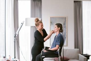 Brushworx On Location Hair & Makeup - 119