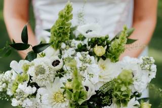 Daisy's Front Porch Flowers, Events & Creative Studio - 61