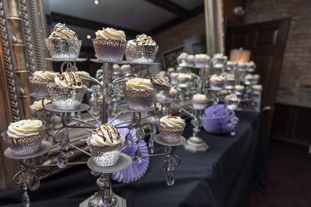 Val's Custom Cakes - 3