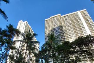 Hilton Waikiki Beach - 11
