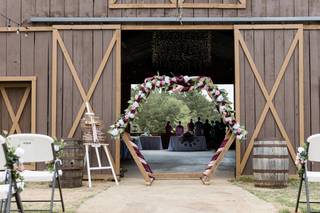 The Farmhouse Retreat - 18