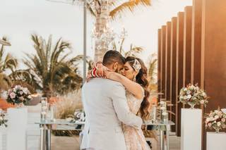 Modern Romance Travel - 7