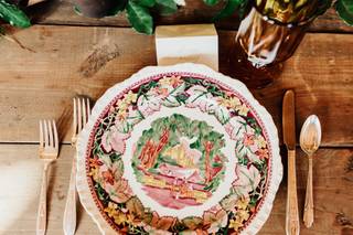 Southern Vintage Table - 86