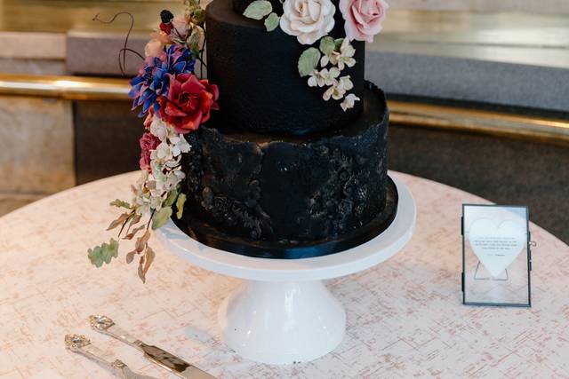 Cake Expressions by Lisa 2