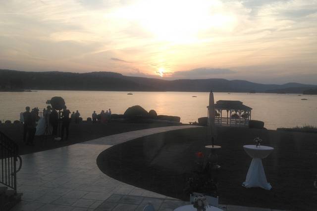 The Candlewood Inn 1