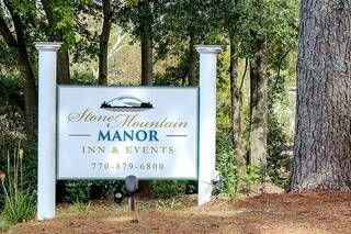 Stone Mountain Manor - 5