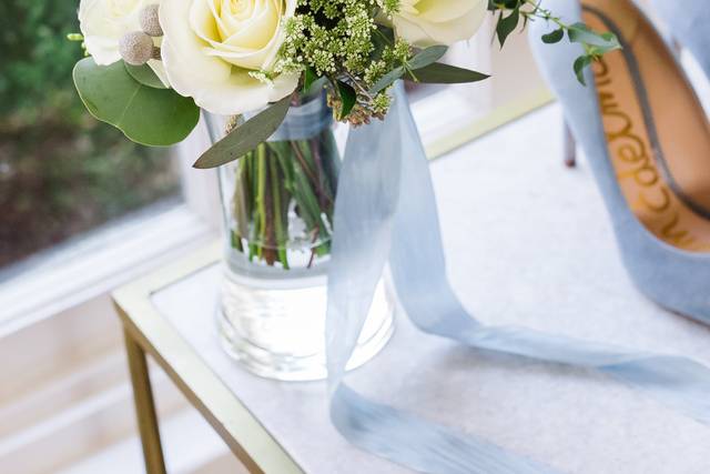 Hedge Fine Blooms 4