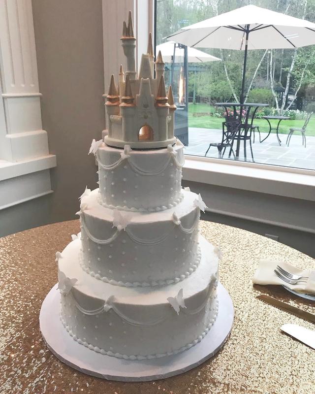 Minooka Pastry Shop - 4