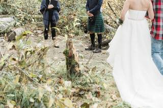 A Wedding With Heart - 33
