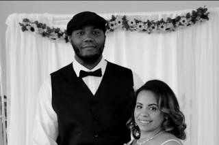 Evelyn Rivera Photography & PhotoBooths - 12