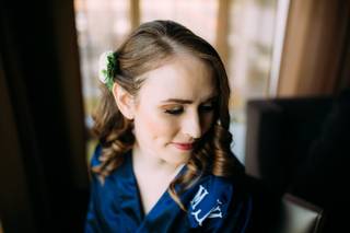 Gloss Salon and On-Location Hair and Makeup Service - 22