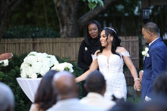 Melinda Thee Officiant 4