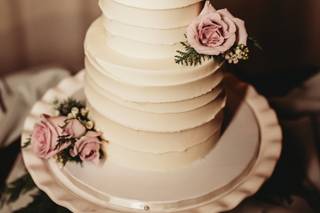 Sweet Frostings Blissful Bakeshop - 5