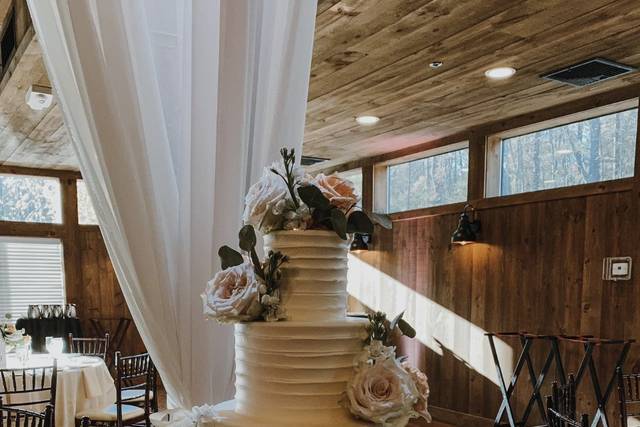 Chickadee Hill Cakes 4