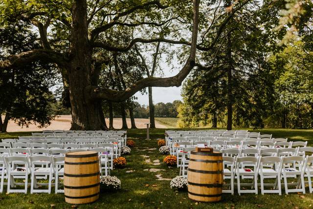 Hidden Vineyard Wedding Barn 1