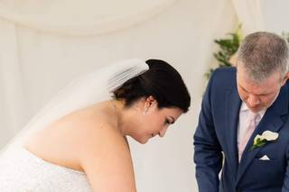 Ceremony Officiants - Rev. Laura Cannon & Associates - 42