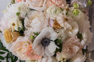 Gray's Florist & Garden Center - 40