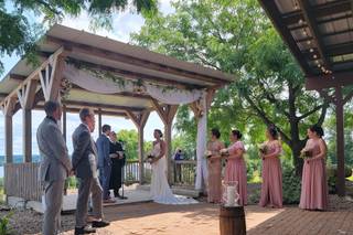 Chantelle Marie Lakehouse & Celebration Hall - 9