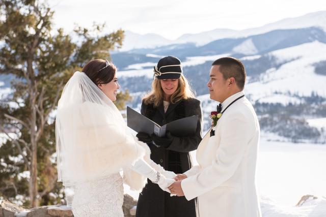Summit Celebrant - Leslie Ross Officiant - 4