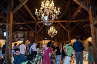 Bear Mountain Inn + Barn - 101