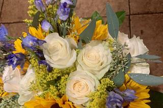 Blooming Brides Florist - 70