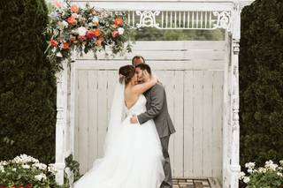 Linnaea Floral & Event Design - 11