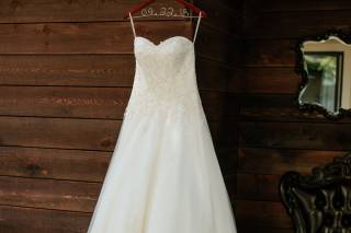 Bellevue Bridal Boutique - 13
