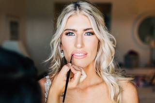 Make Me Up Artistry - 9