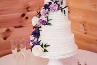Holly's Cakes LLC - 26